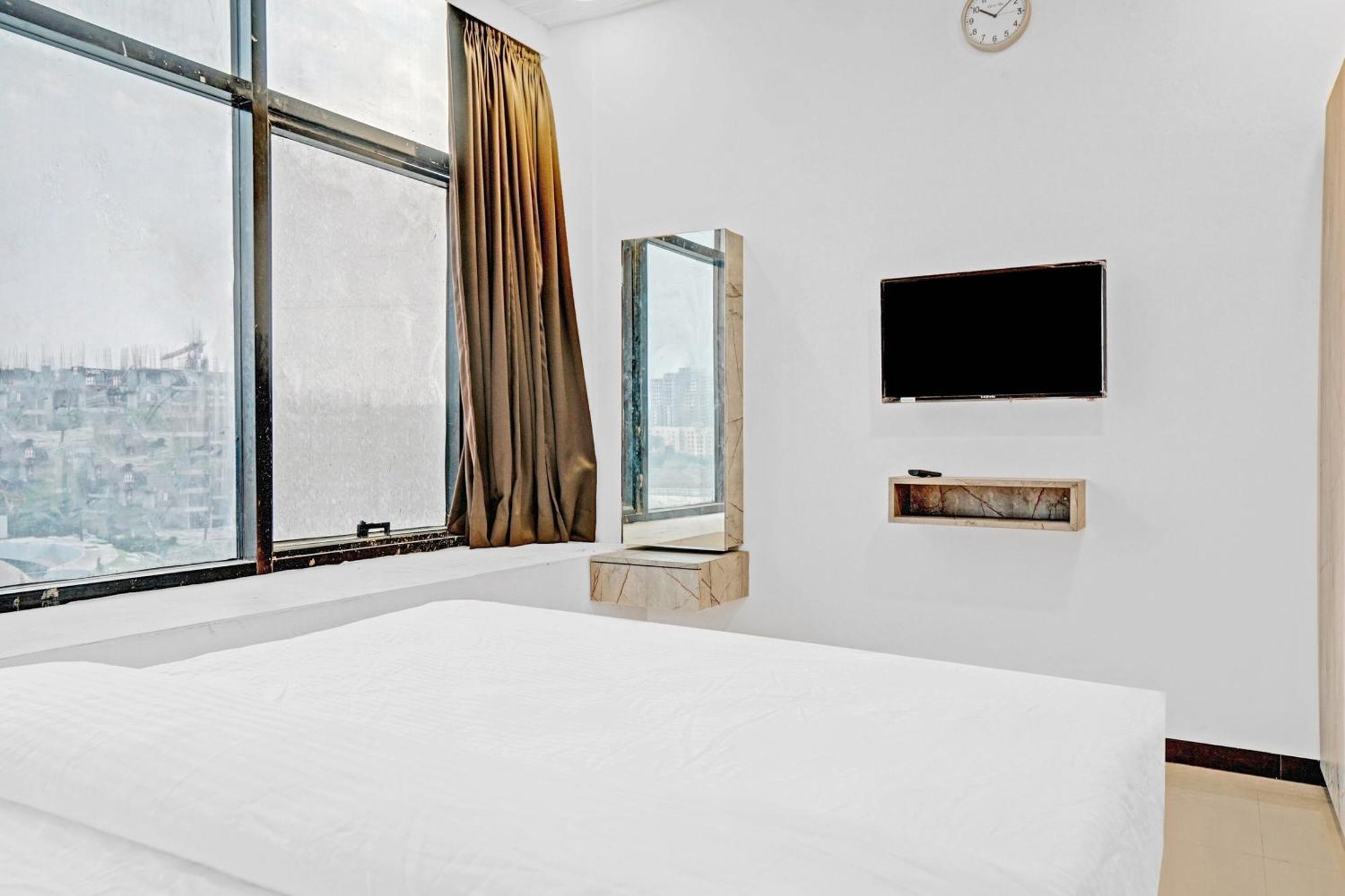 Collection O Sigma Inn Surat Exterior foto