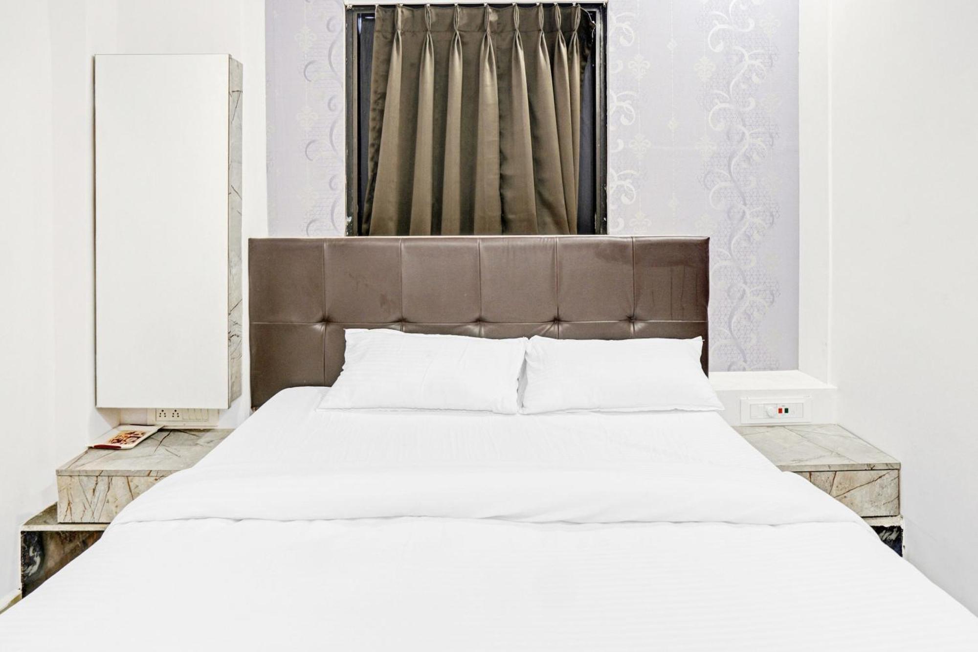 Collection O Sigma Inn Surat Exterior foto