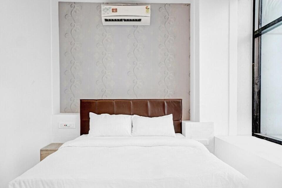 Collection O Sigma Inn Surat Exterior foto